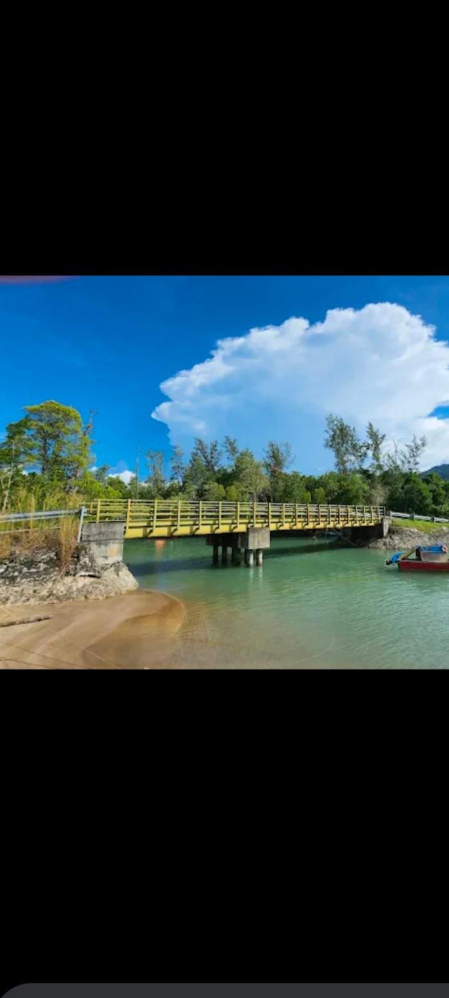 Villa The Mangrove Sematan Exterior foto